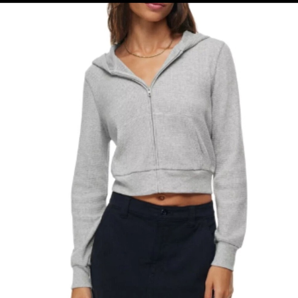 Aritzia Tna Waffle Zip Hoodie in Heather Grey size 2XS